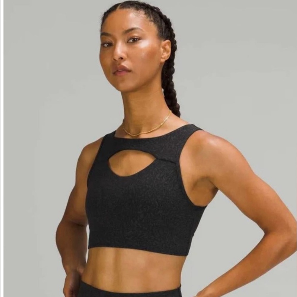 Lululemon Everlux Cut-Out Train Long-line Sports Bra in Crunch Black Sz 6